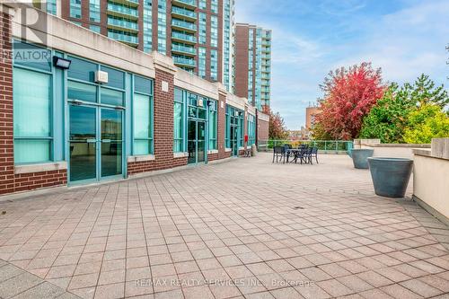 1604 - 4889 Kimbermount Avenue, Mississauga, ON - Outdoor