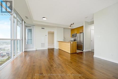 2807 - 4099 Brickstone Mews, Mississauga, ON - Indoor Photo Showing Kitchen