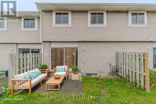 2 - 125 Sekura Crescent, Cambridge, ON - Outdoor