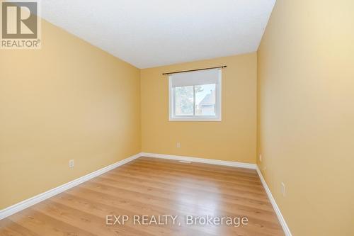 2 - 125 Sekura Crescent, Cambridge, ON - Indoor Photo Showing Other Room