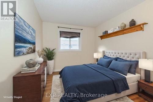 2 - 125 Sekura Crescent, Cambridge, ON - Indoor Photo Showing Bedroom