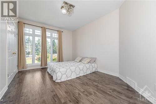 1620 Sequoia Drive, Ottawa, ON - Indoor Photo Showing Bedroom