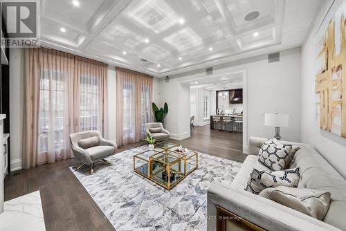 1 Abbotsford Road, Toronto, ON - Indoor Photo Showing Living Room