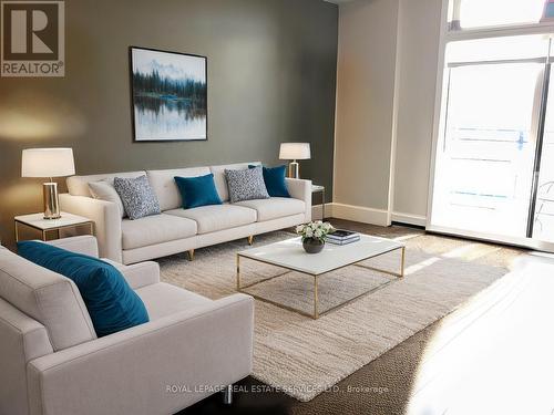 306 - 5010 Corporate Drive, Burlington, ON - Indoor Photo Showing Living Room