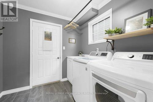 10 Sherwood Crescent, Belleville, ON - Indoor Photo Showing Laundry Room