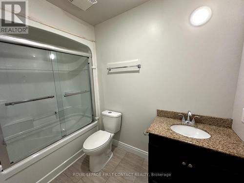 180 Blake Street, Barrie, ON - Indoor Photo Showing Bathroom