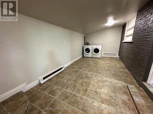 180 Blake Street, Barrie, ON - Indoor Photo Showing Laundry Room