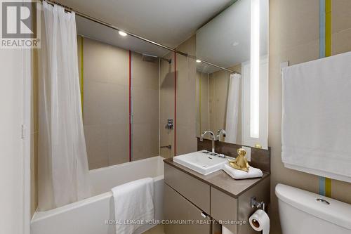 602 - 101 Peter Street, Toronto, ON - Indoor Photo Showing Bathroom