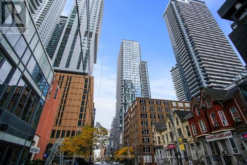 602 - 101 Peter Street, Toronto, ON - Outdoor With Facade