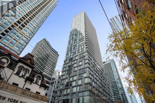 602 - 101 Peter Street, Toronto, ON - Outdoor With Facade