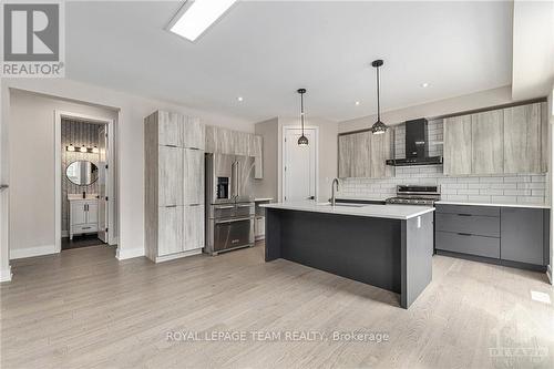 147 Equitation Circle, Ottawa, ON - Indoor Photo Showing Kitchen With Upgraded Kitchen