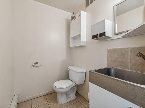 Powder room - 1663 Route 309, Notre-Dame-De-La-Salette, QC - Indoor Photo Showing Bathroom