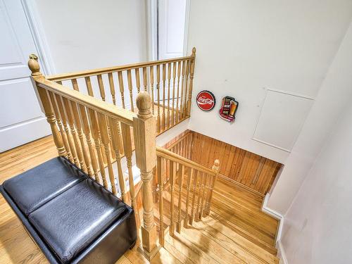 Staircase - 107 Av. Pendennis, Pointe-Claire, QC 