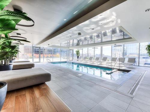 Piscine - 3208-720 Rue St-Jacques, Montréal (Ville-Marie), QC -  Photo Showing Other Room With In Ground Pool