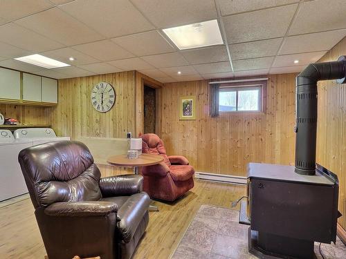 Family room - 93 Rue Isabelle, La Sarre, QC - Indoor Photo Showing Other Room