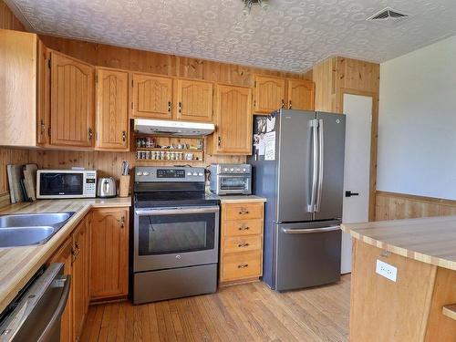 Kitchen - 93 Rue Isabelle, La Sarre, QC - Indoor Photo Showing Kitchen With Double Sink