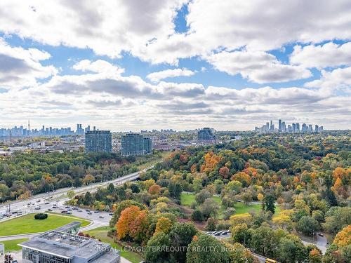 2033-20 Inn On The Park Dr, Toronto, ON - Outdoor With View