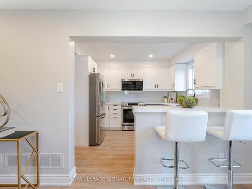 58-5659 Glen Erin Dr, Mississauga, ON - Indoor Photo Showing Kitchen