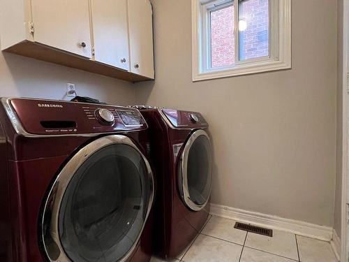 3803 Laurenclaire Dr, Mississauga, ON - Indoor Photo Showing Laundry Room