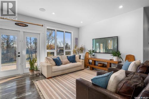 4 Willow View Court, Blackstrap Shields, SK - Indoor Photo Showing Living Room