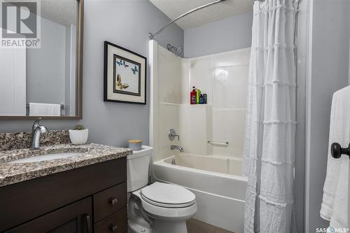 4 Willow View Court, Blackstrap Shields, SK - Indoor Photo Showing Bathroom