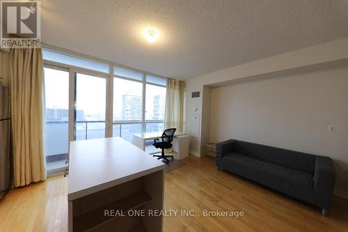 2310 - 25 Carlton Street, Toronto, ON - Indoor