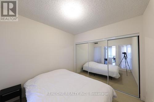 2310 - 25 Carlton Street, Toronto, ON - Indoor Photo Showing Bedroom