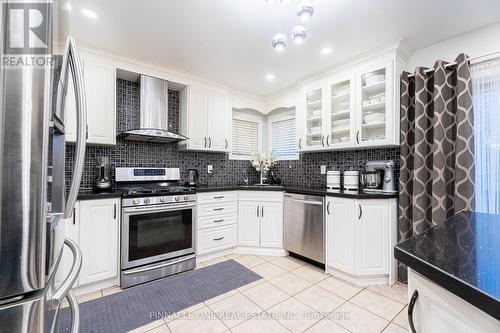 27 Grackle Trail, Toronto, ON - Indoor Photo Showing Kitchen With Stainless Steel Kitchen With Upgraded Kitchen