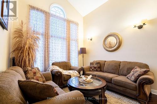 27 Grackle Trail, Toronto, ON - Indoor Photo Showing Living Room