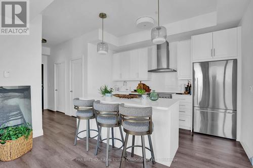 1402 - 500 Brock Avenue, Burlington, ON - Indoor Photo Showing Dining Room