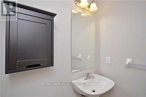 424 Zuest Crescent, Milton, ON - Indoor Photo Showing Bathroom