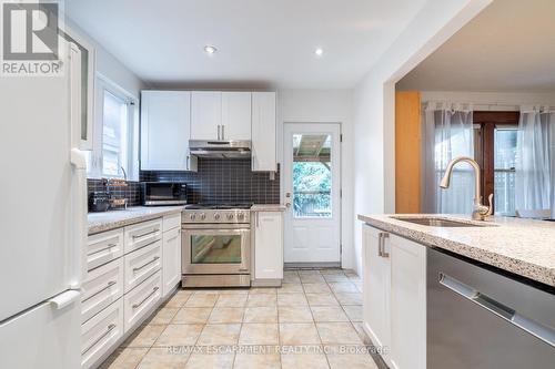 56 Newton Avenue, Hamilton, ON - Indoor Photo Showing Kitchen