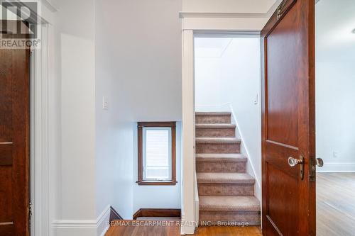 56 Newton Avenue, Hamilton, ON - Indoor Photo Showing Other Room