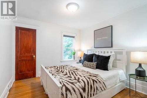 56 Newton Avenue, Hamilton, ON - Indoor Photo Showing Bedroom