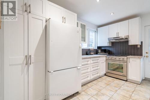 56 Newton Avenue, Hamilton, ON - Indoor Photo Showing Kitchen