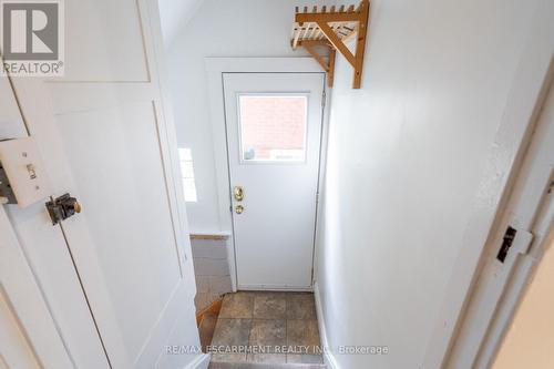 56 Newton Avenue, Hamilton, ON - Indoor Photo Showing Other Room