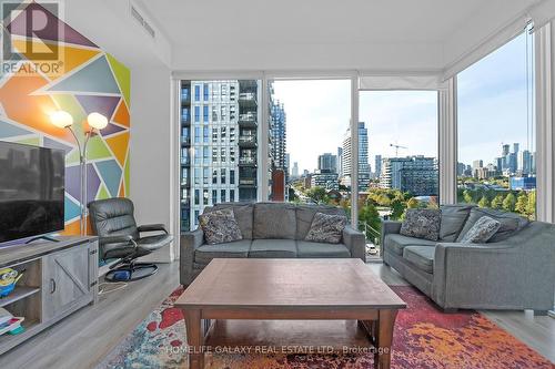 607 - 20 Tubman Avenue, Toronto, ON - Indoor Photo Showing Living Room