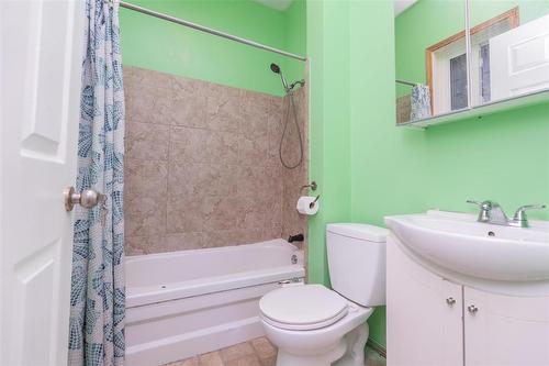 387 Arlington Street, Winnipeg, MB - Indoor Photo Showing Bathroom