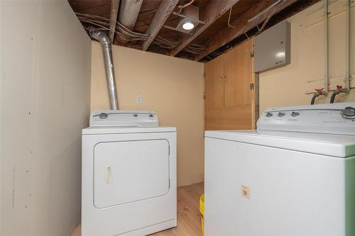 387 Arlington Street, Winnipeg, MB - Indoor Photo Showing Laundry Room