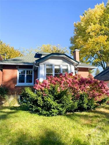 387 Hamilton Avenue South, Ottawa, ON 