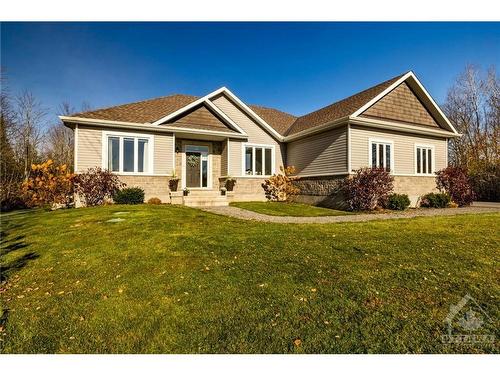 541 Osmond Daley Drive, Carp, ON 