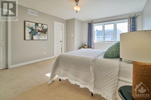 348 Selene Way, Ottawa, ON - Indoor Photo Showing Bedroom