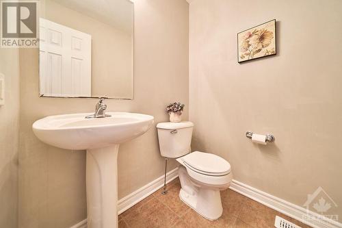 Powder room - 348 Selene Way, Ottawa, ON - Indoor Photo Showing Bathroom