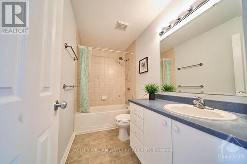 348 Selene Way, Ottawa, ON - Indoor Photo Showing Bathroom