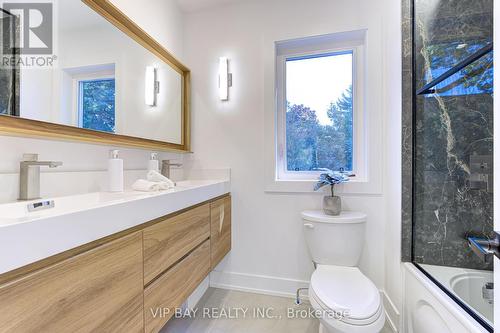 77 Glenmore Road, Toronto, ON - Indoor Photo Showing Bathroom