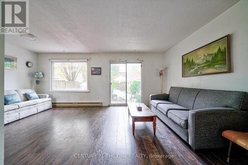 150 - 70 Cass Avenue, Toronto, ON - Indoor Photo Showing Living Room