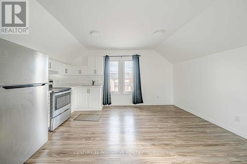 Upper - 158 Celina Street, Oshawa, ON - Indoor Photo Showing Kitchen