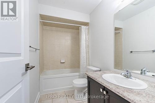 8 Military Crescent, Brampton, ON - Indoor Photo Showing Bathroom