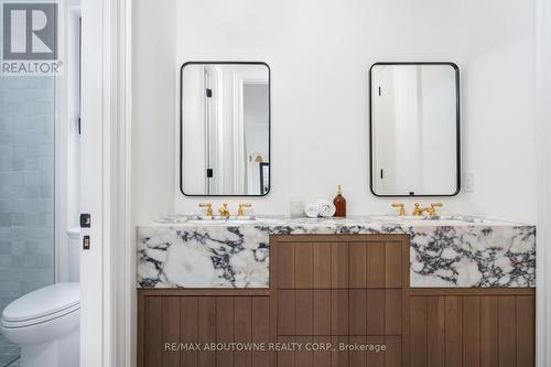 233 Lakewood Drive, Oakville, ON - Indoor Photo Showing Bathroom