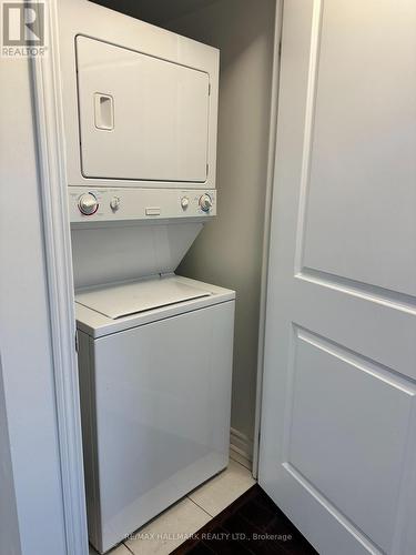 414 - 27 Rean Drive, Toronto, ON - Indoor Photo Showing Laundry Room